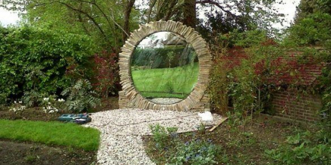 Zahrada přes zrcadlo